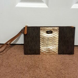 Michael Kors Clutch, Wristlet, Satchel